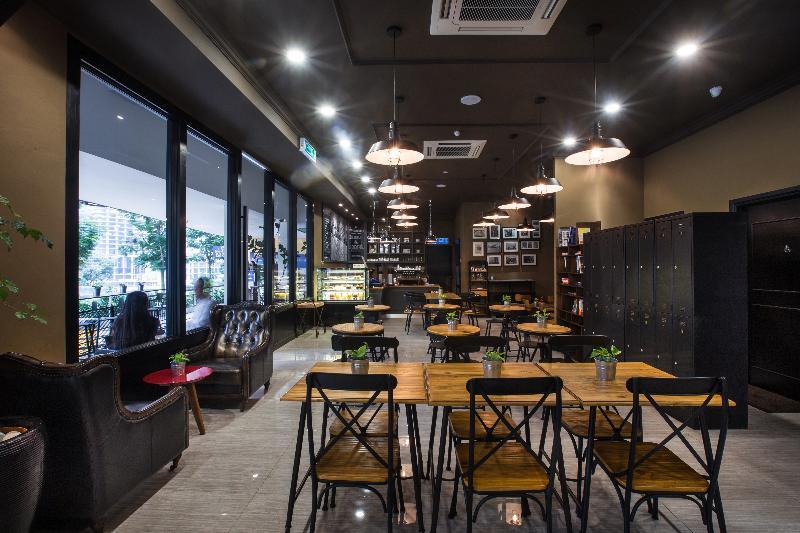 Manhattan Business Hotel Damansara Perdana Petaling Jaya Exterior foto
